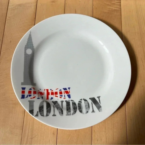 Creative Tops 8" Plate Porcelain London England Big Ben Union Jack Souvenir UK - Picture 1 of 6